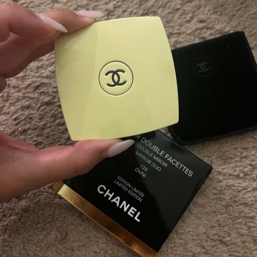 CHANEL LIMITED EDITION MIRROR - OVNI - Newwwww - LAST ONE LEFT!